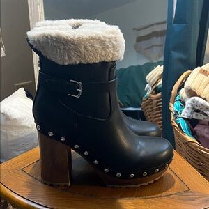 Guess Black and Cream Heeled Boots